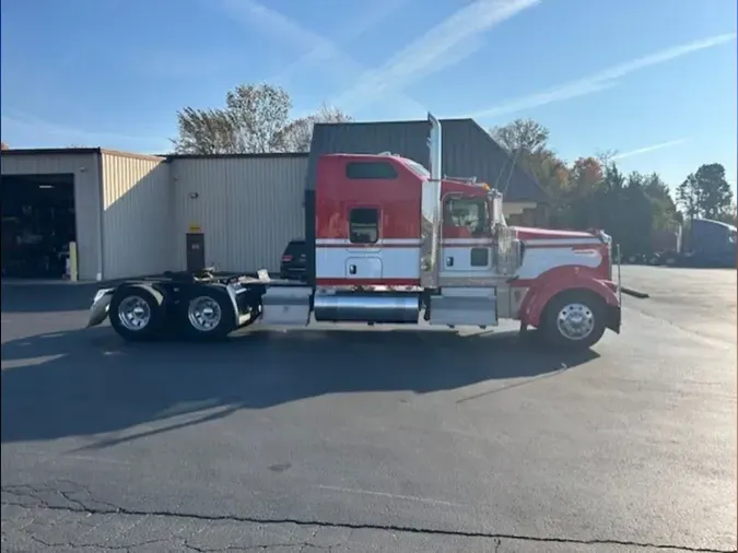 2018 Kenworth W900