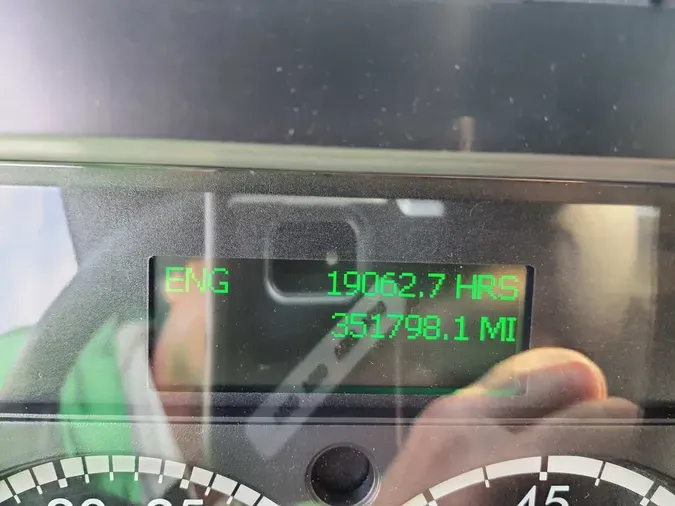 2017 FREIGHTLINER/MERCEDES CASCADIA 12517f0f1393fcc86d10a75754785f1b452