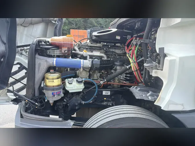 2020 Freightliner Cascadia 126