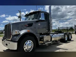 2025 Peterbilt 567