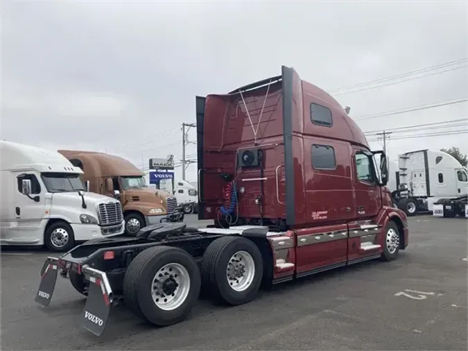 2018 VOLVO VNL62T780