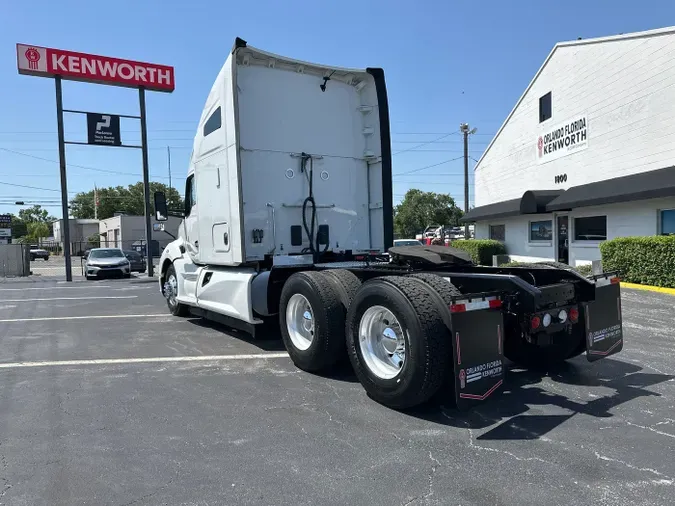 2022 Kenworth T680