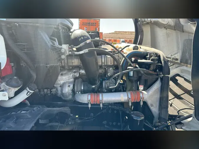 2021 Freightliner Cascadia 126