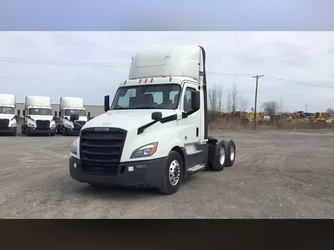 2020 Freightliner Cascadia 12618024baf89e90ef03e5a76b3bbe8a50f