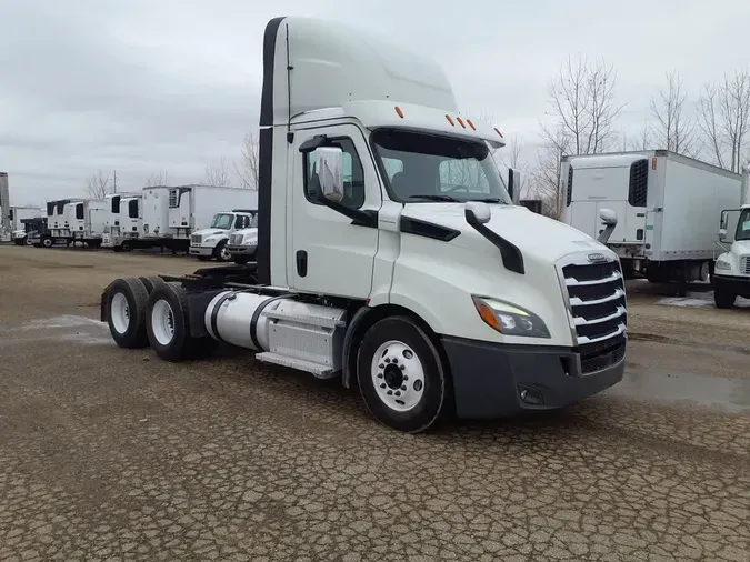 2020 FREIGHTLINER/MERCEDES NEW CASCADIA 116
