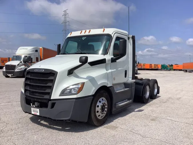 2019 Freightliner Cascadia 1261806fd9f8bf47385e6c94e76c066ba63