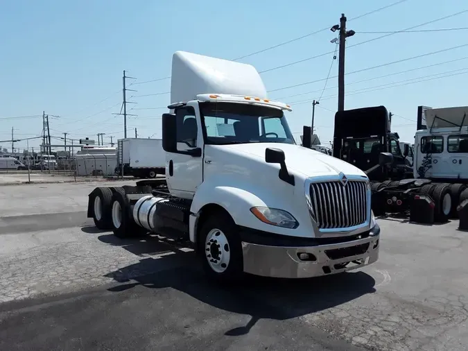2019 NAVISTAR INTERNATIONAL LT625 DAYCAB T/A