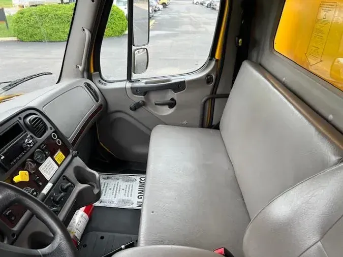 2019 Freightliner Business Class M2 106