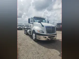 2019 NAVISTAR INTERNATIONAL LT625 DAYCAB T/A