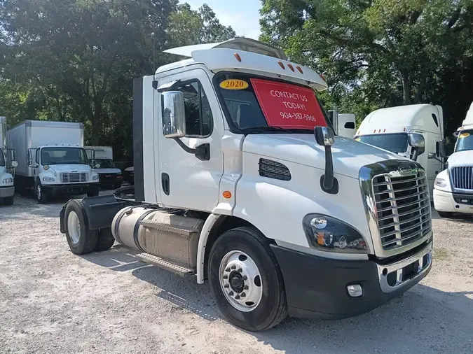 2020 FREIGHTLINER CASCADIA 113