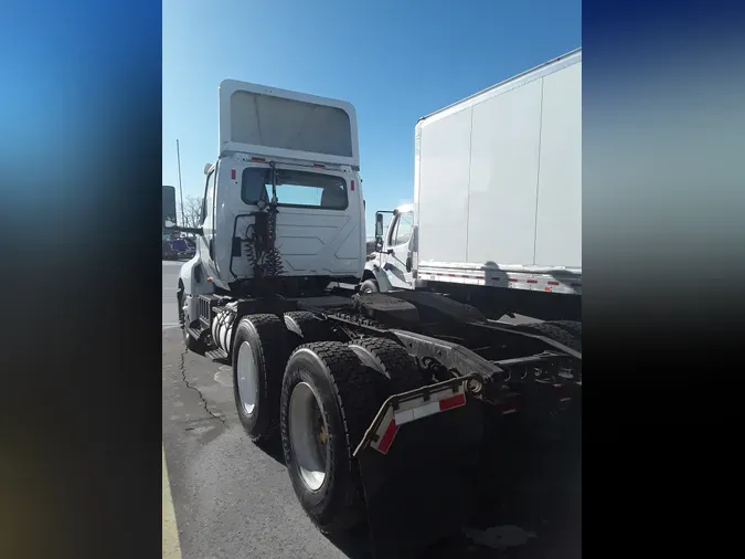 2019 NAVISTAR INTERNATIONAL LT625 DAYCAB T/A