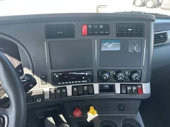 2024 Kenworth T680