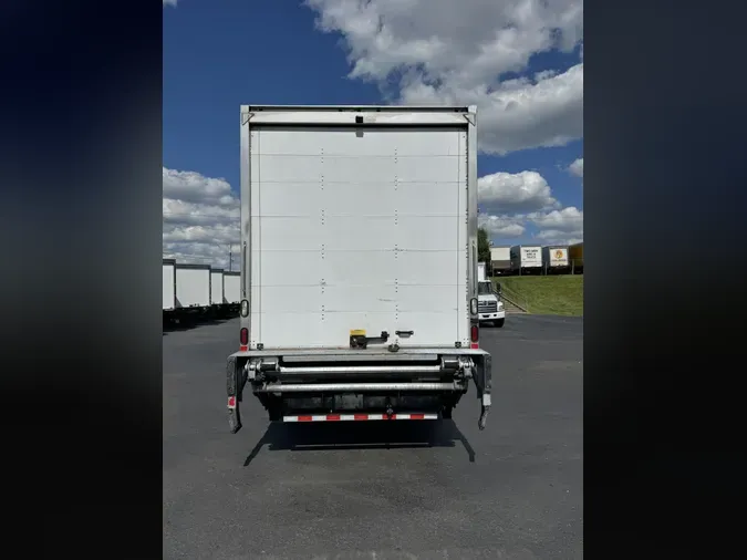 2018 Freightliner Business Class M2 106