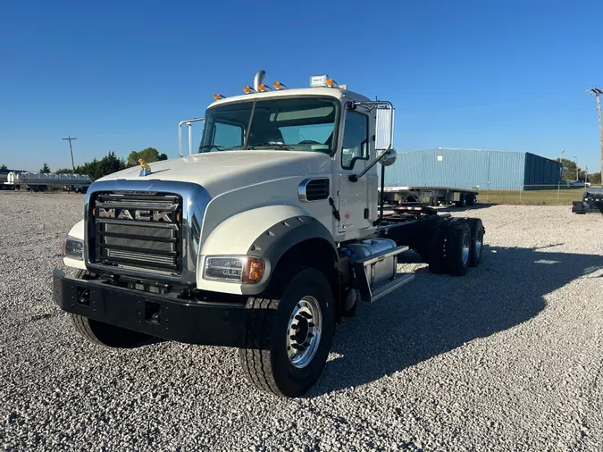 2025 MACK GR64FT180da6b0e2dc9b76896318c06d0e994b