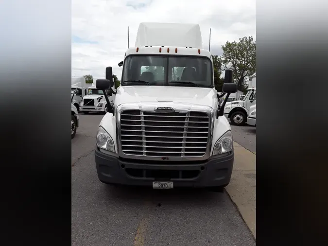 2016 FREIGHTLINER/MERCEDES CASCADIA 125