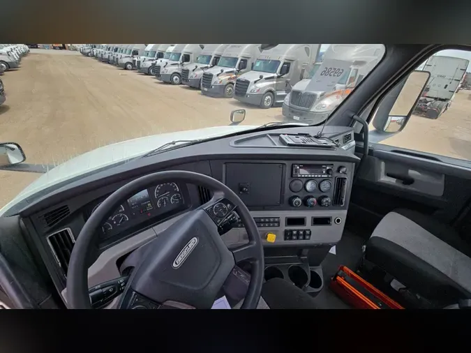 2019 Freightliner Cascadia 126