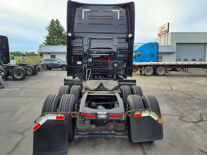 2019 VOLVO VNL64T-760