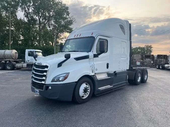 2020 Freightliner T12664ST