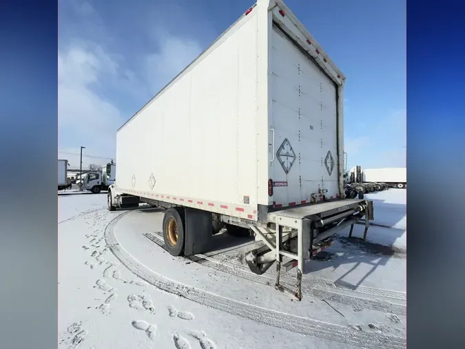 2017 FREIGHTLINER/MERCEDES M2 106