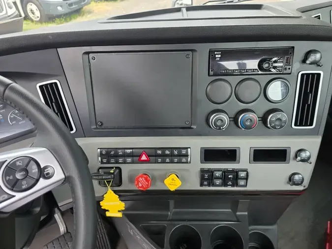 2019 FREIGHTLINER NEW CASCADIA 126