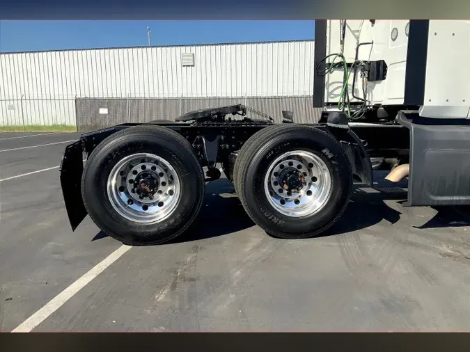 2022 INT LT625 6x4