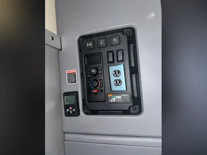 2019 MACK ANTHEM181db04f1d5d33068fafa3b160a8e09b