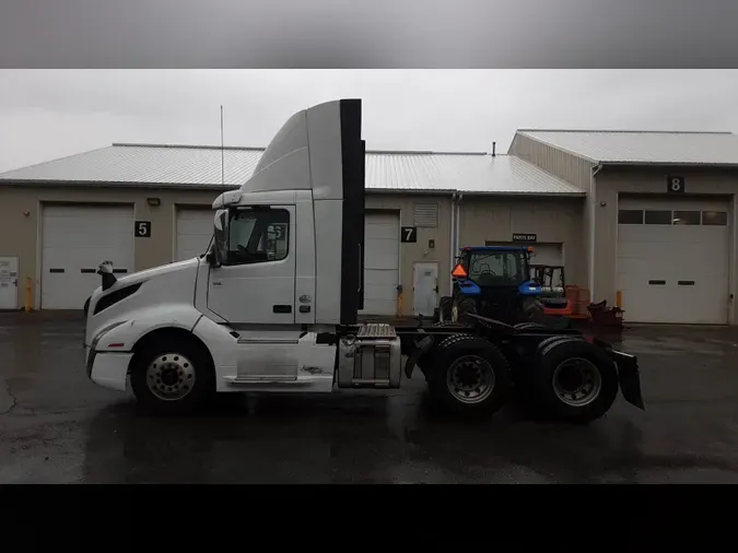 2019 Volvo VNL300