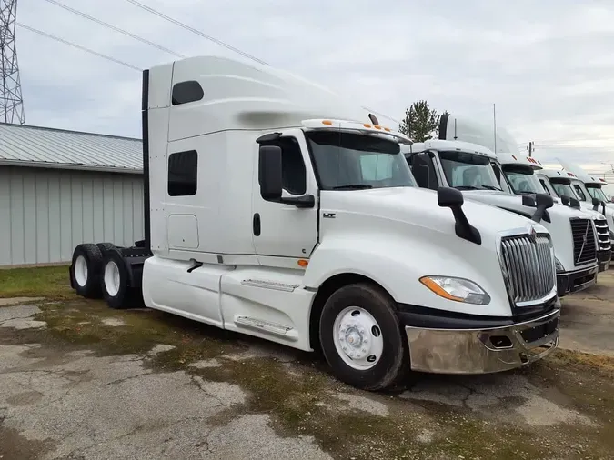 2019 NAVISTAR INTERNATIONAL LT625 SLPR CAB