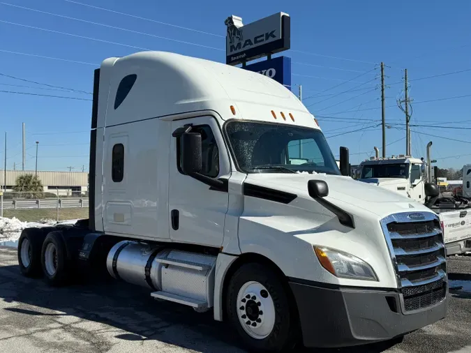 2019 Freightliner Cascadia 126