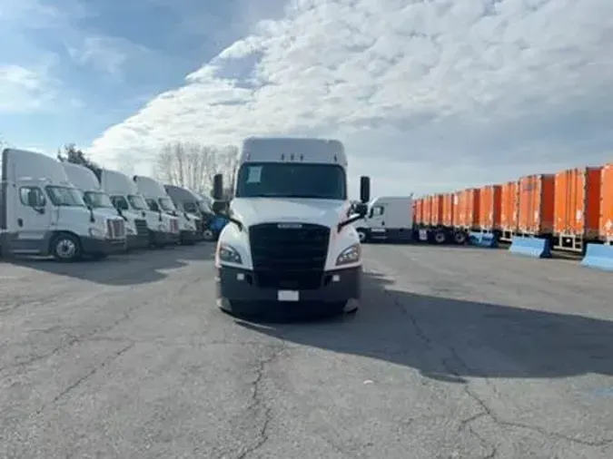 2020 Freightliner Cascadia