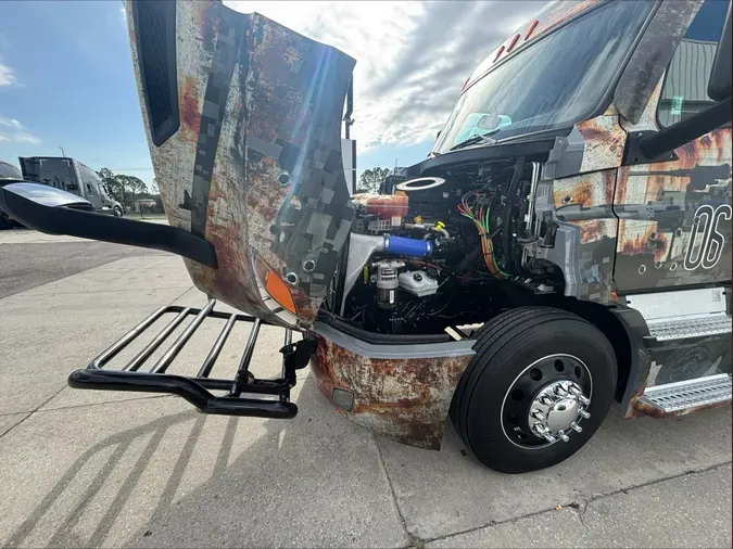 2023 Freightliner Cascadia 116