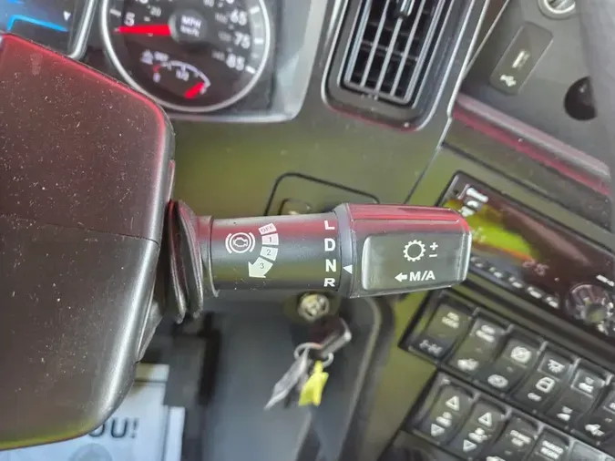 2020 NAVISTAR INTERNATIONAL LT625 SLPR CAB