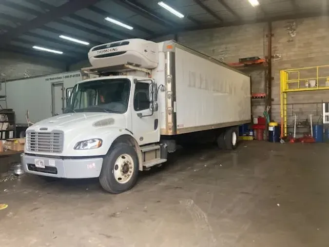 2016 FREIGHTLINER/MERCEDES M2 106