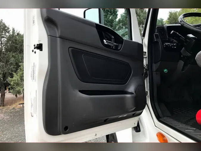2021 INT LT625 6x4