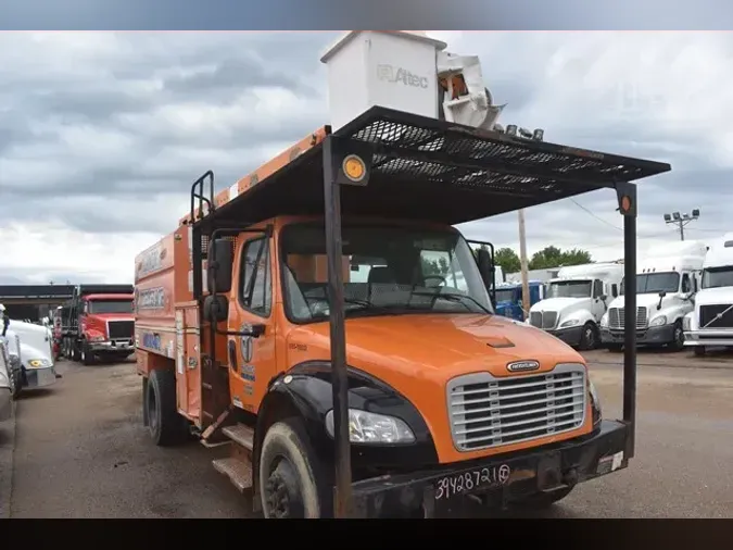 2011 FREIGHTLINER BUSINESS CLASS M2 106