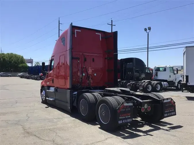 2022 FREIGHTLINER CA126