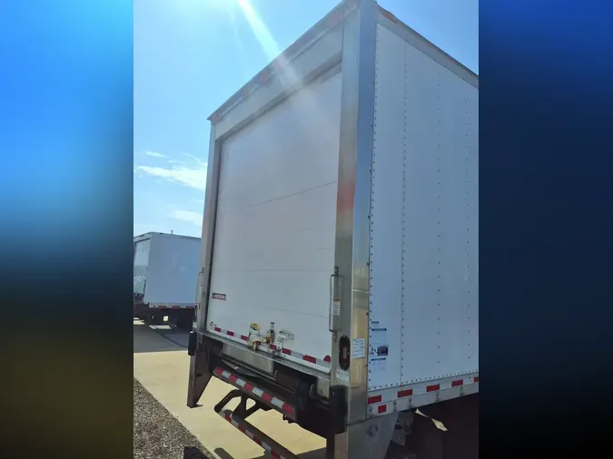 2017 FREIGHTLINER M2 106