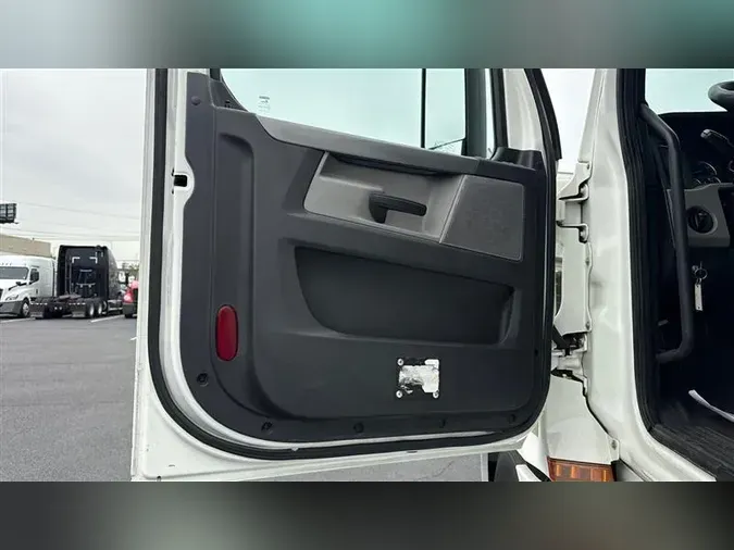 2020 FREIGHTLINER CA126