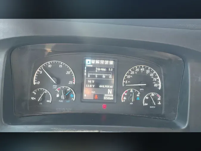 2022 Freightliner Cascadia 126