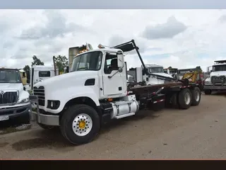 2005 MACK GRANITE CV713