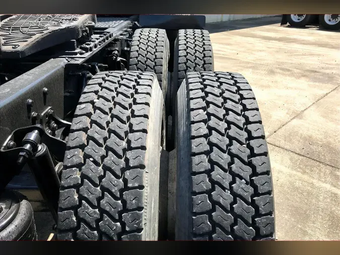 2019 INT LT625 6x4