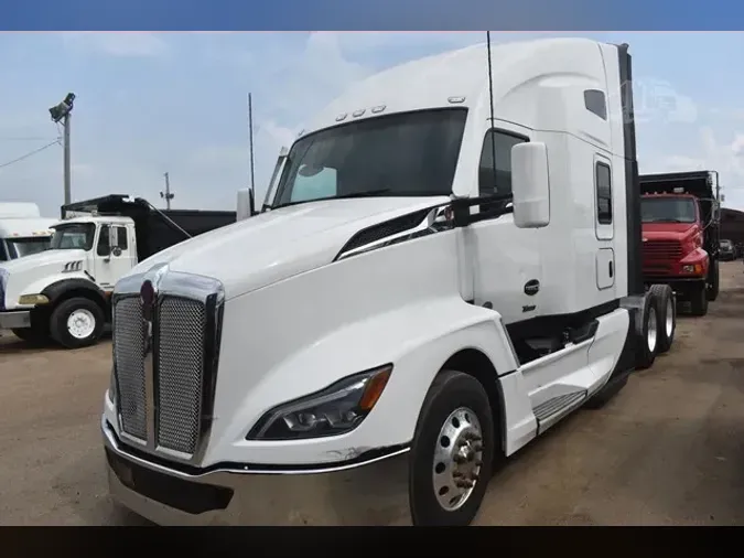 2023 KENWORTH T68018396480ed76c8c4bade2ea8af121801