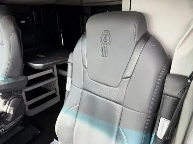 2023 Kenworth T680