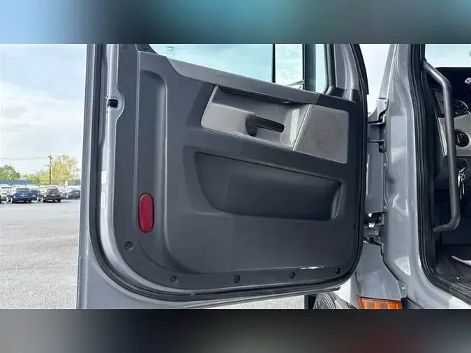 2020 FREIGHTLINER CASCADEVO1