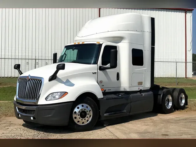 2023 INT LT625 6x4