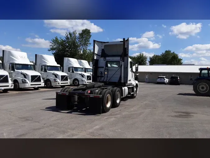 2016 Volvo VNL300