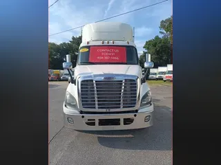 2017 FREIGHTLINER CASCADIA 113