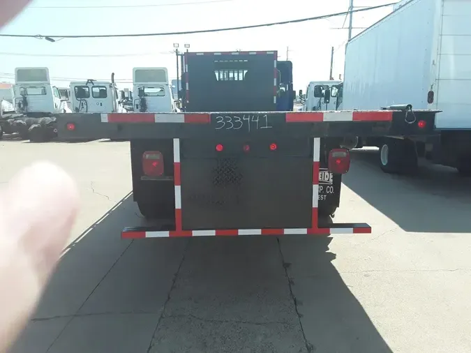 2014 FREIGHTLINER M2 106