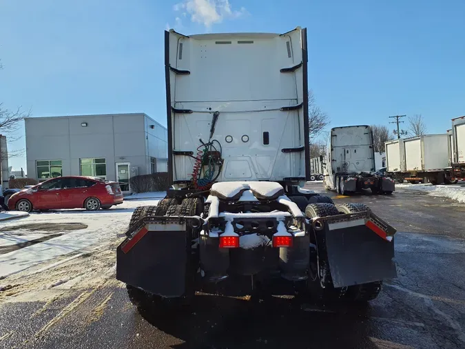 2019 NAVISTAR INTERNATIONAL LT625 SLPR CAB