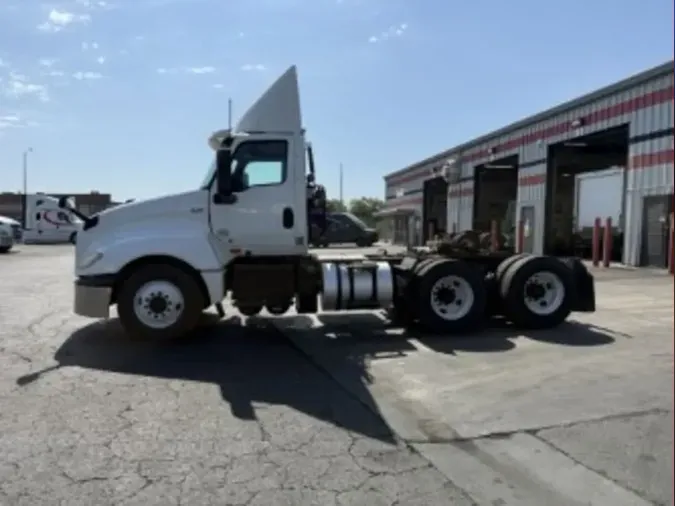 2019 NAVISTAR INTERNATIONAL LT625 DAYCAB T/A